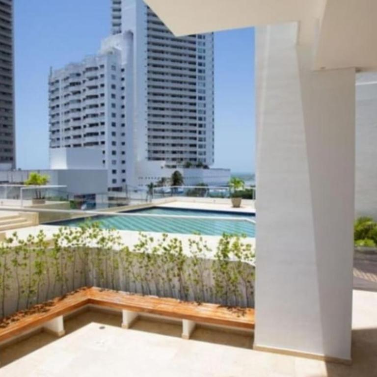 Apto cerca al mar y centro histórico - Three-Bedroom Apartment - 16