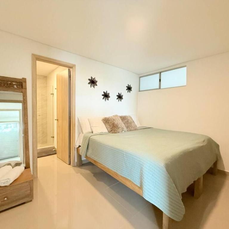 Apto cerca al mar y centro histórico - Three-Bedroom Apartment - 31