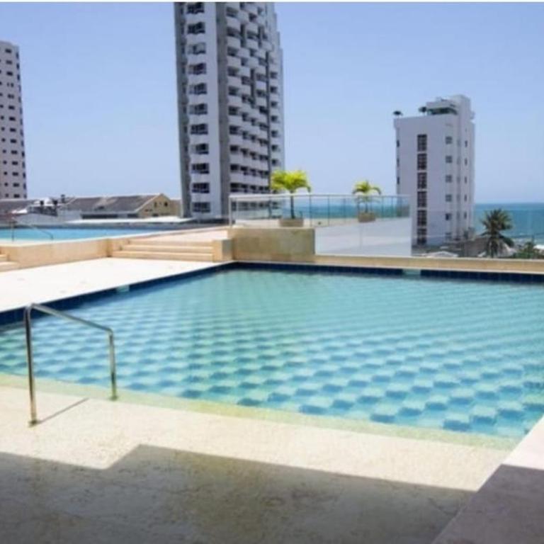 Apto cerca al mar y centro histórico - Three-Bedroom Apartment - 32