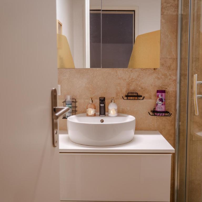 Modern Living - free parking & self Check-in - Apartment mit 1 Schlafzimmer - 9