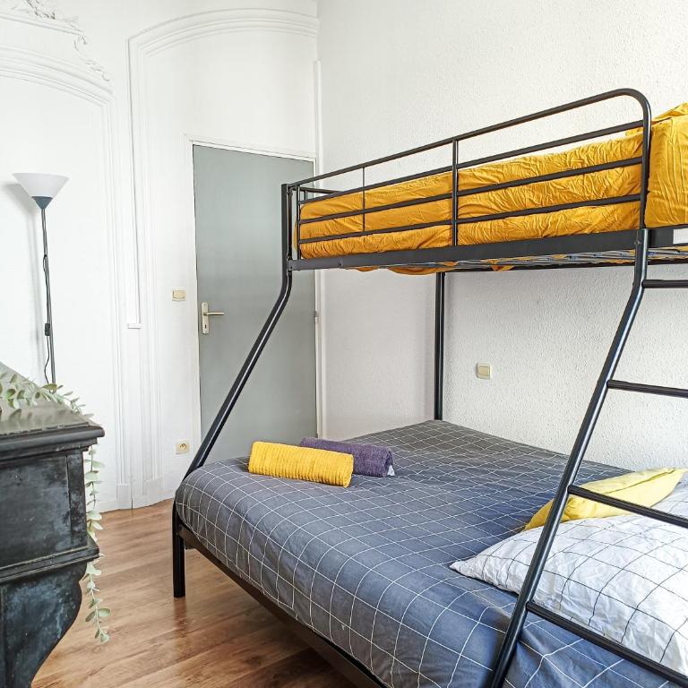 Centre ville historique,5 personnes, wifi - Two-Bedroom Apartment - 5