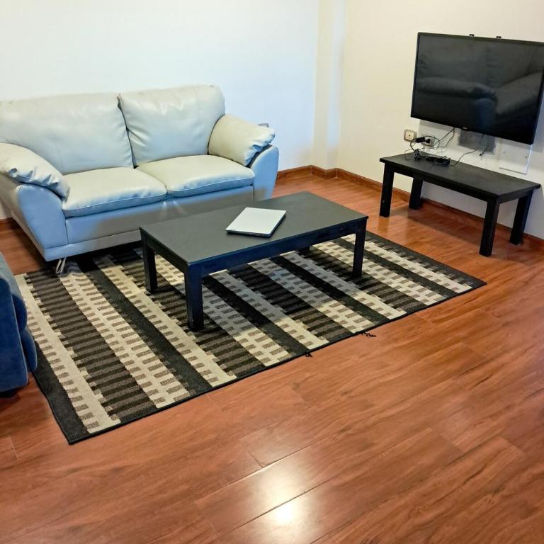 Gran dpt De 2 Dormitorios cerca a Paseo Aranjuez - Apartamento de 2 dormitorios - 1