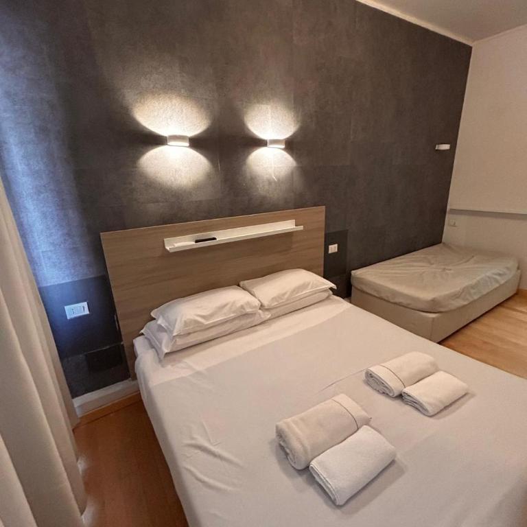 Luciano Laterani Guest House - Camera Matrimoniale/Doppia con Letti Singoli con Bagno Privato - 4