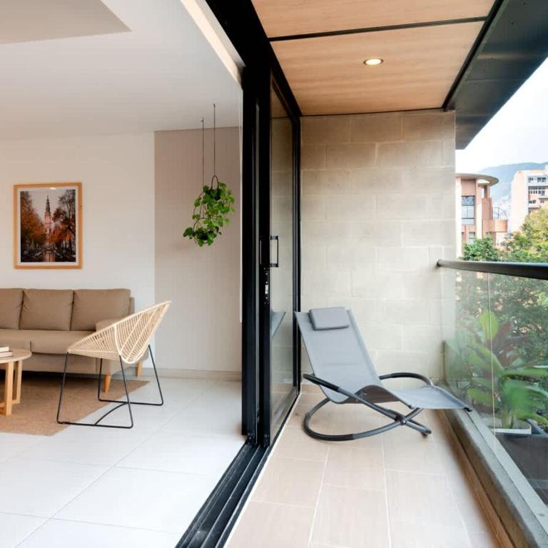 NOK Bright 3BR with terrace in Laureles Medellin - Apartment - 2