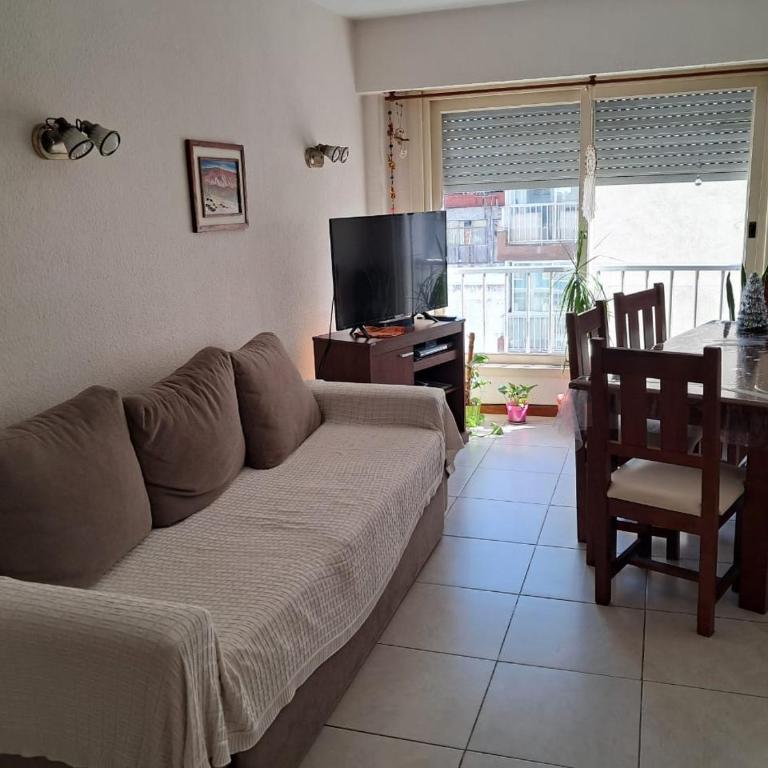 Corrientes y Luro - Apartamento de 2 dormitorios - 5