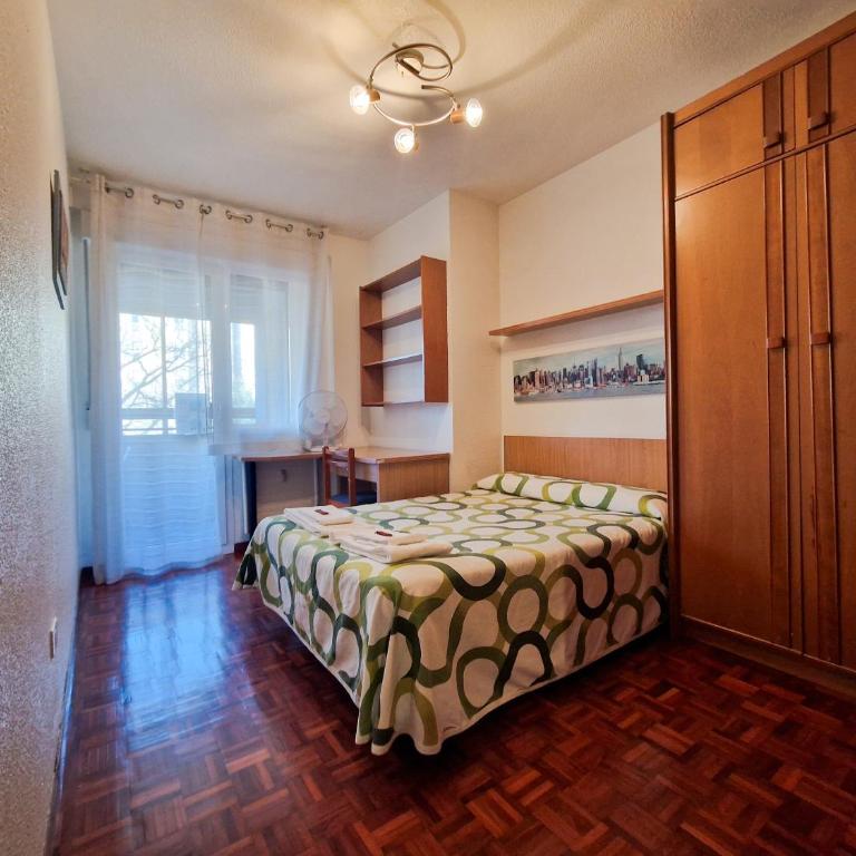 Apartamentos Meson del Barro - Alojamientos Pamplona - Four-Bedroom Apartment - 9