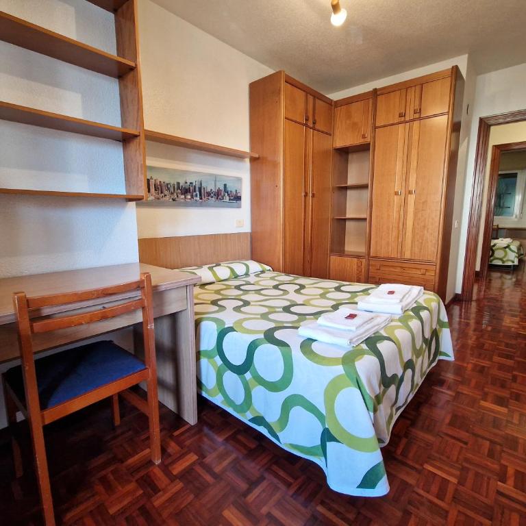 Apartamentos Meson del Barro - Alojamientos Pamplona - Four-Bedroom Apartment - 11