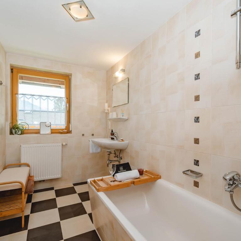 Haus Weyerbach Apartments - Superior Apartment - 10