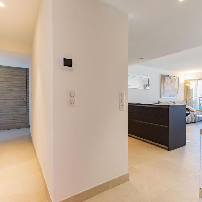 Villa Lerins 401 by Halldis - Apartment - 25
