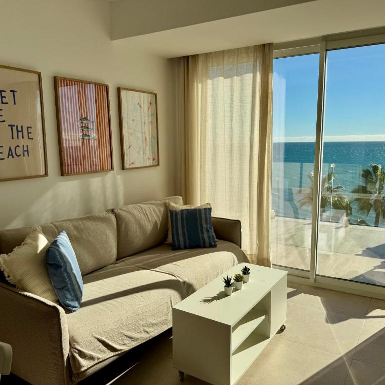 SunnyPalms - Beachfront Penthouse with stunning sea view - Two-Bedroom Apartment - 5