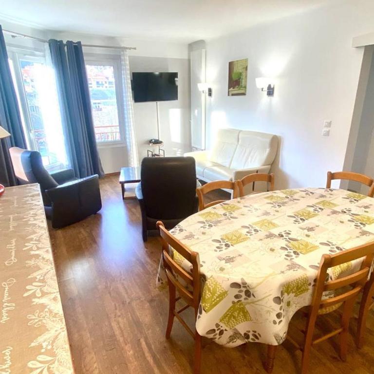 F3 moderne à Amélie-les-Bains avec parking et wifi - FR-1-703-221 - Apartment - 12