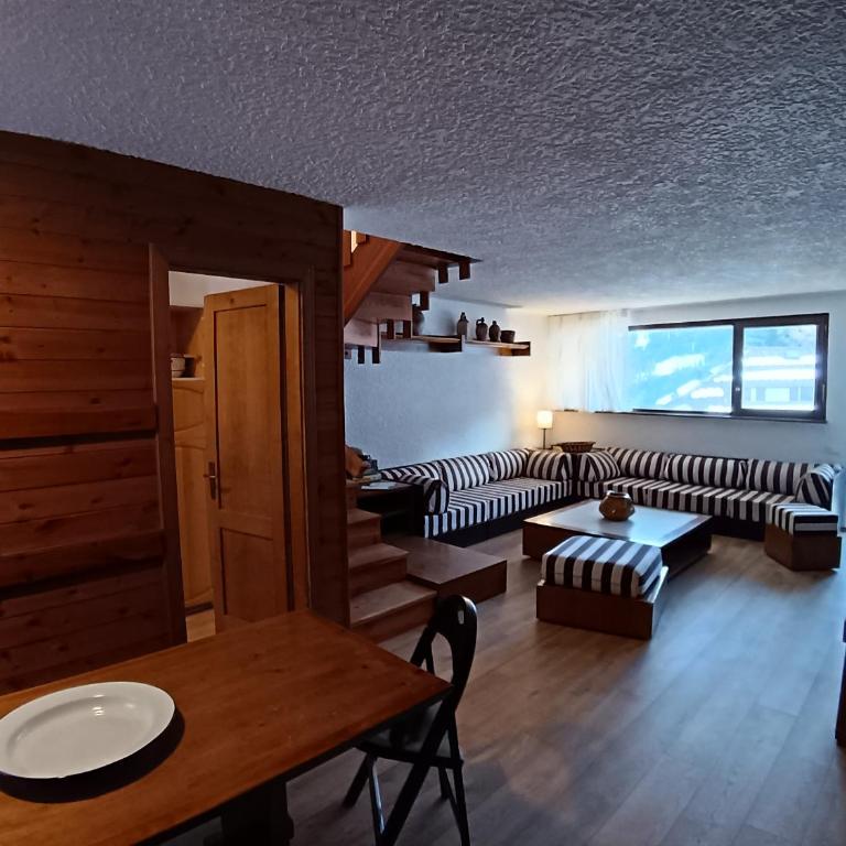 Ampio e comodo appartamento direttamente sulle piste a Folgarida - Appartamento con 4 Camere da Letto e Balcone - 9