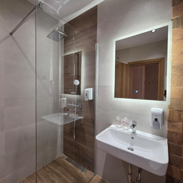 Horizont Aparthotel Jahorina - Double Room with Mountain View - 6