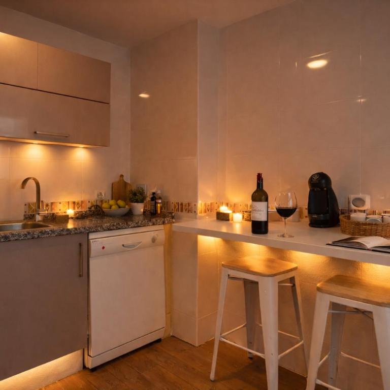 Hill apartment with terrace, parking, pool & paddle court - Two-Bedroom Apartment with Balcony and Terrace - 20
