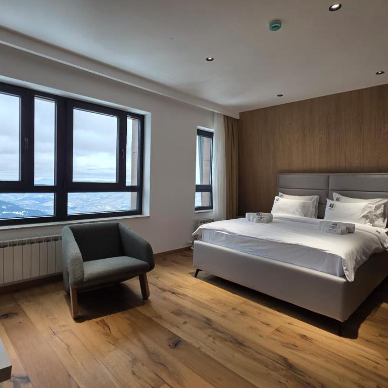 Horizont Aparthotel Jahorina - Three-Bedroom Apartment with View - 2