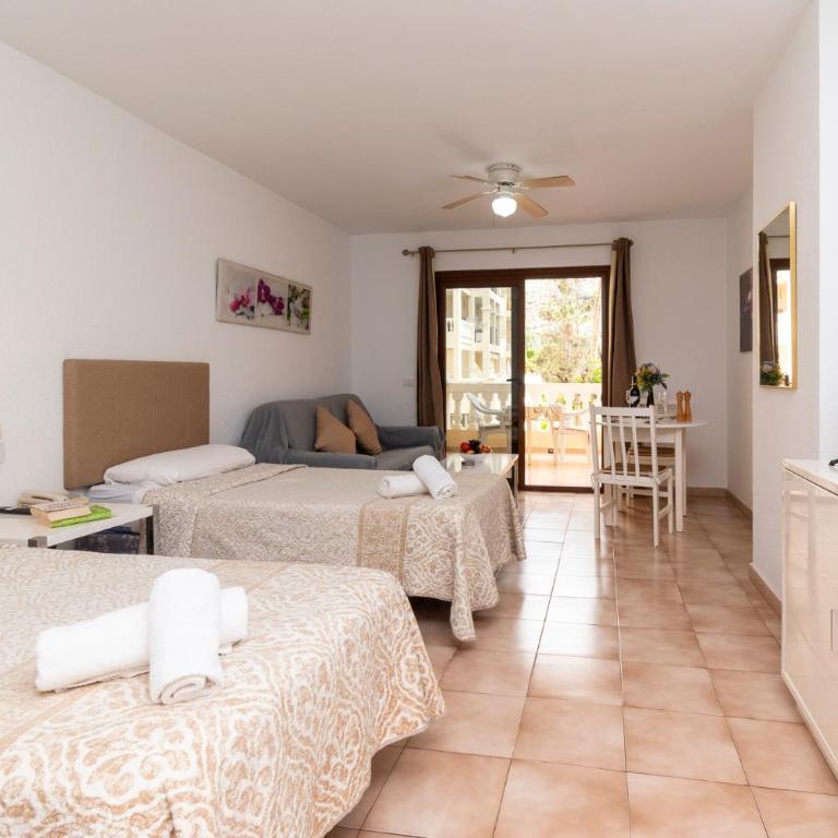 Tranquil Studio Apartment Castle Harbour - Estudio con balcón - 8