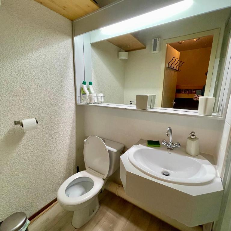Studio entièrement rénové - Balcon - 4 personnes - Estudio con vistas a las montañas - 12