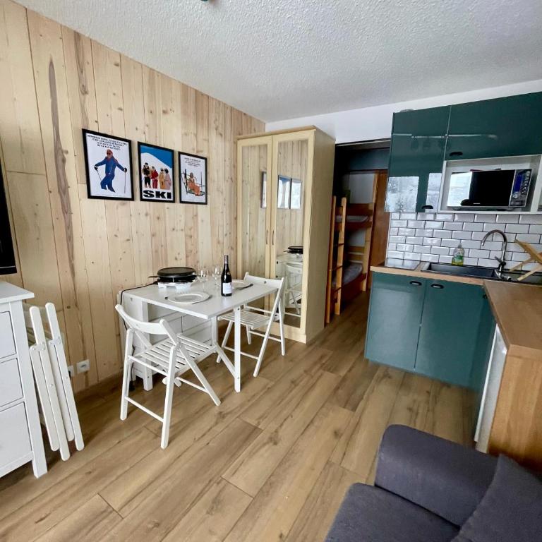 Studio entièrement rénové - Balcon - 4 personnes - Estudio con vistas a las montañas - 9