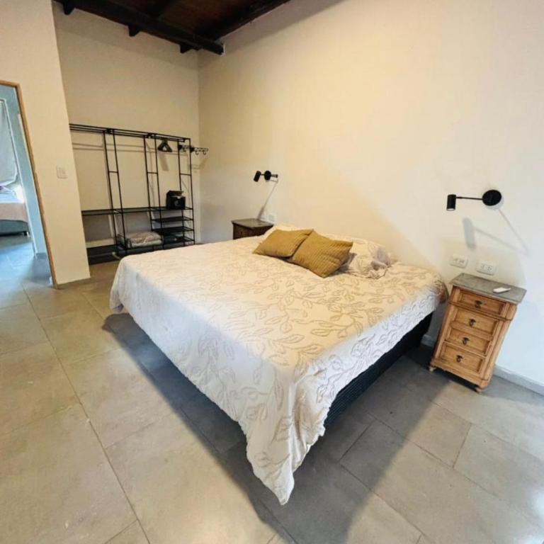 Casa de campo en El Rodeo - Three-Bedroom House - 11