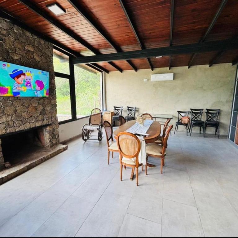 Casa de campo en El Rodeo - Three-Bedroom House - 4