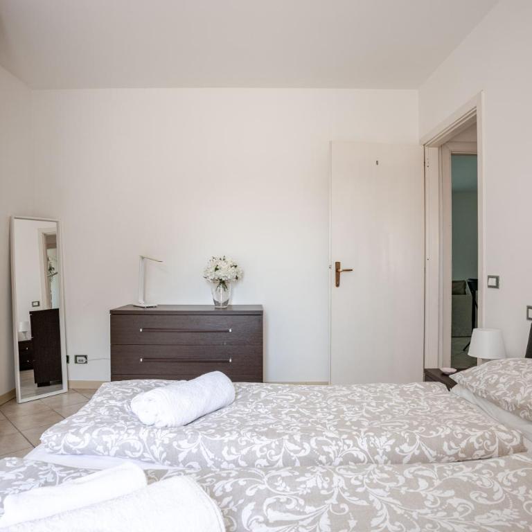 By The Lake Viale Motta - Parco e Lago - Two-Bedroom Apartment - 27