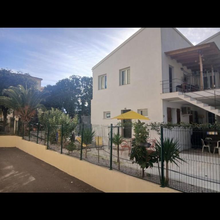 Joli T2 proche centre - Apartamento de 1 dormitorio - 14