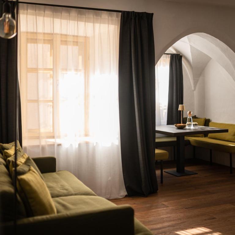 flurin Suites - Suite - 1