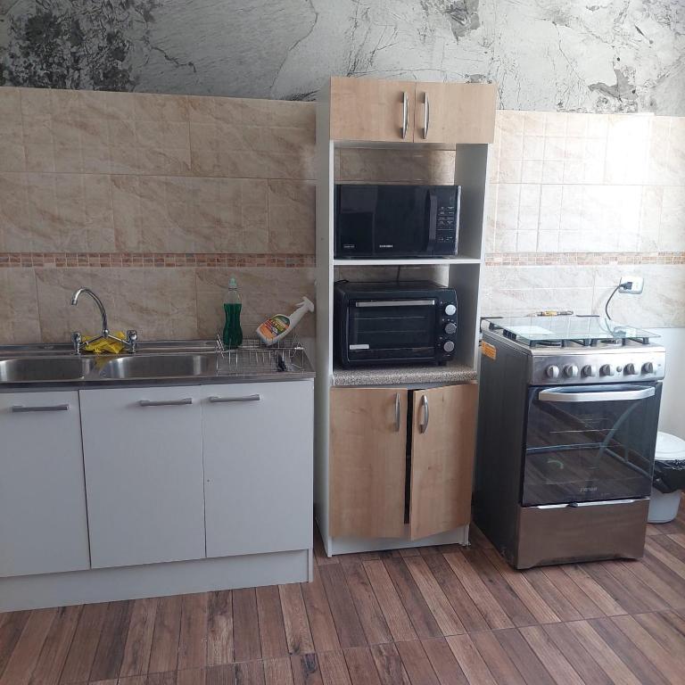 Casa guanaqueros - Three-Bedroom House - 4