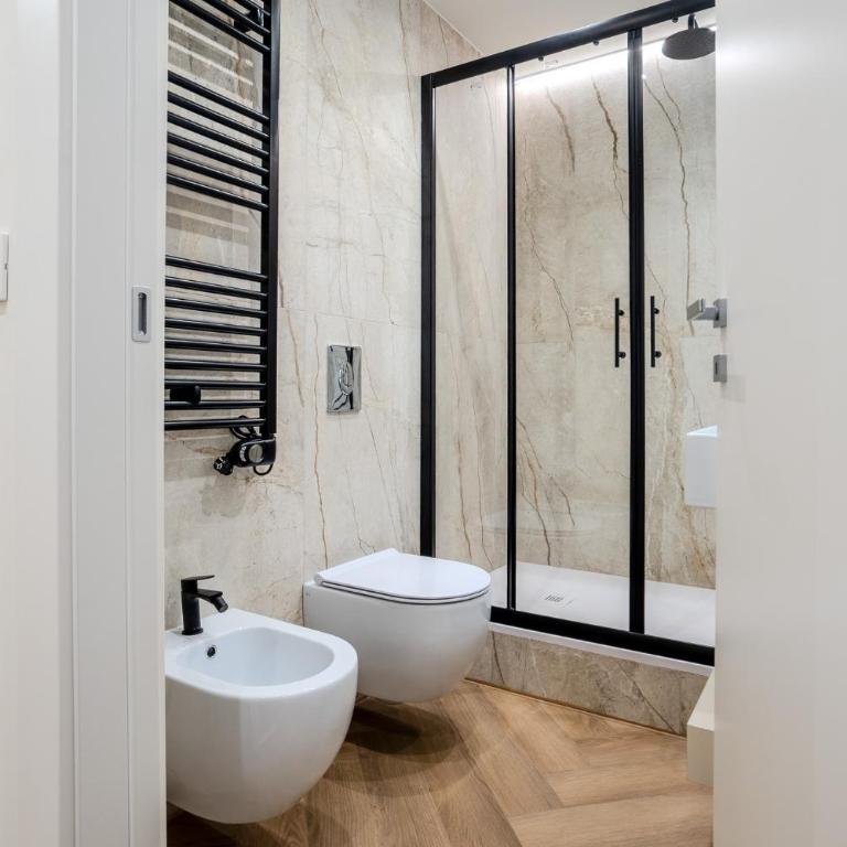 Italianflat - Duomo Atmosphere One - Deluxe Double Room with Shower - 3
