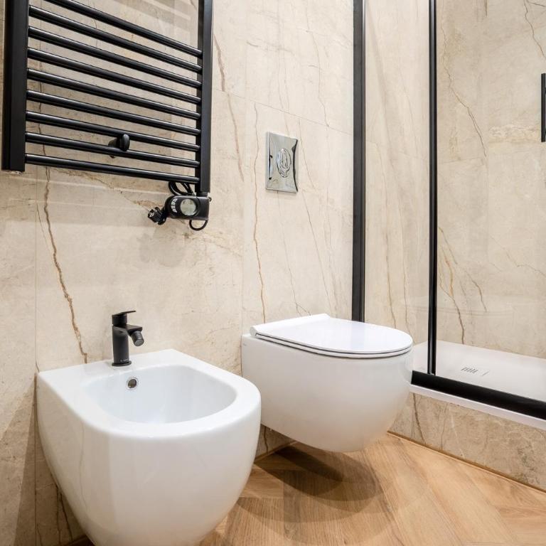 Italianflat - Duomo Atmosphere One - Deluxe Double Room with Shower - 4