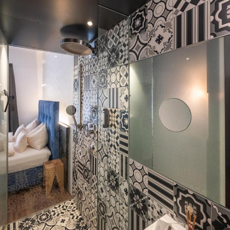 flurin Suites - Deluxe Doppelzimmer - 4
