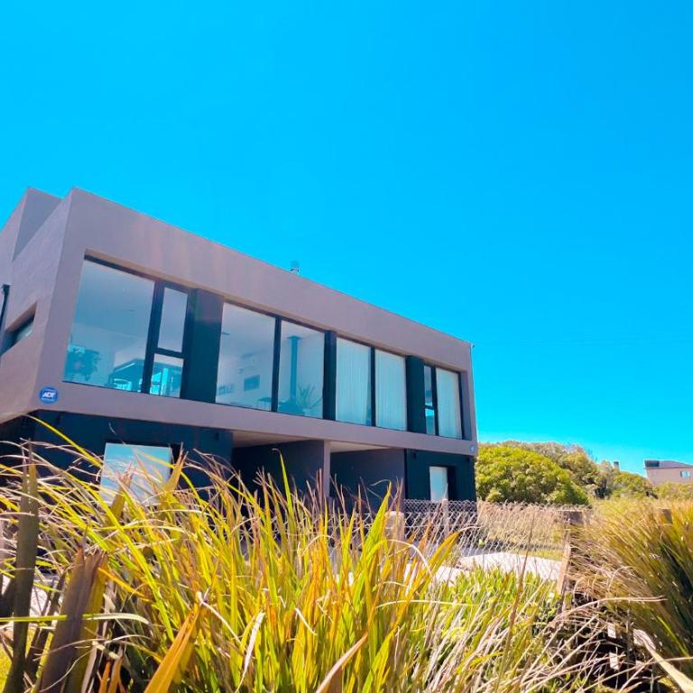 Marea Baja - Casa con vista al mar para 6 PAX con parrilla en Cruz del Sur, Chapadmalal - Hola Sur - Casa de 3 dormitorios - 4
