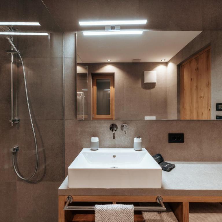 Resciesa Hof - One-Bedroom Apartment - 4
