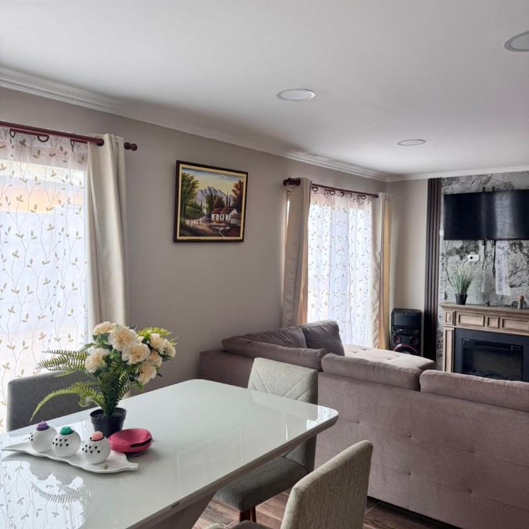 Casa guanaqueros - Three-Bedroom House - 1