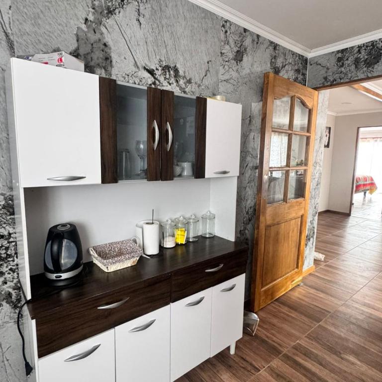 Casa guanaqueros - Three-Bedroom House - 10
