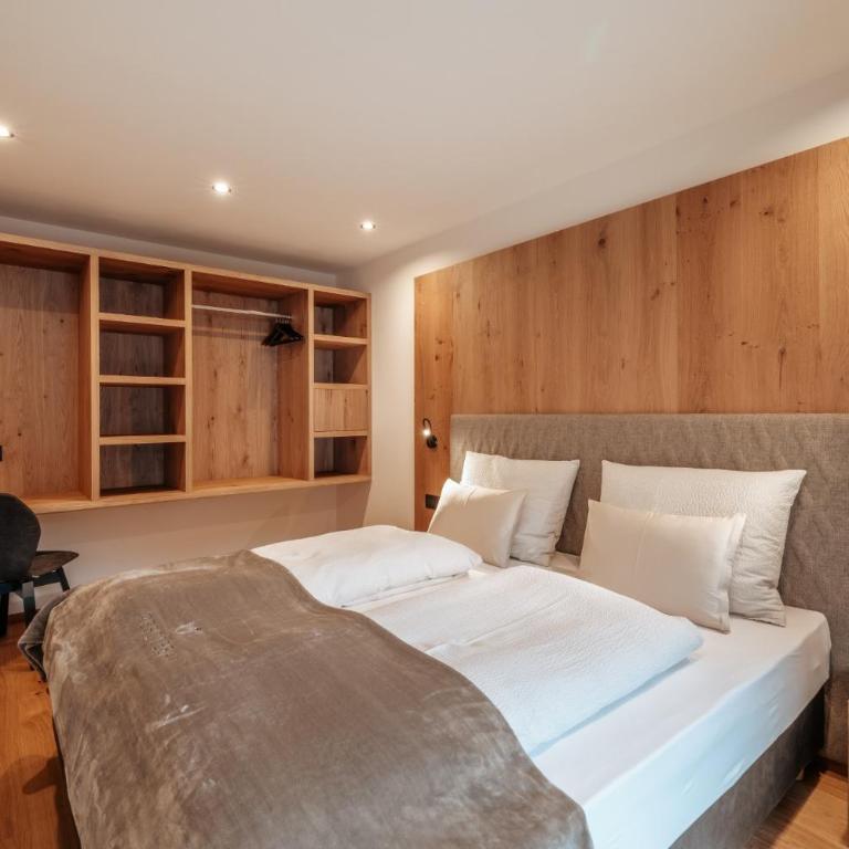 Resciesa Hof - One-Bedroom Apartment - 10