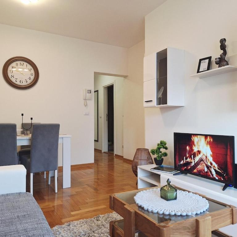 Nika Apartments Vracar - One-Bedroom Apartment - 4