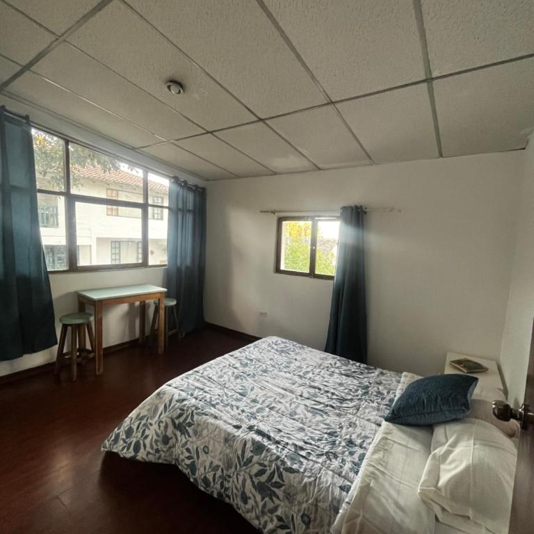 Grecias Home Cumbayá - Double Room with Shared Bathroom - 2