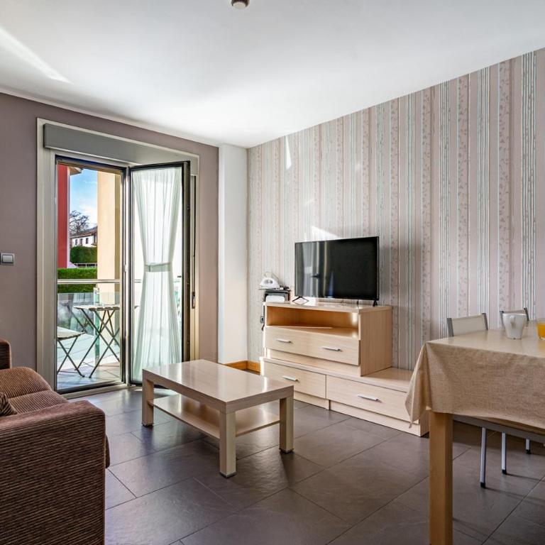 Apartamentos Spa Cueto - Apartamento de 1 dormitorio (2 adultos + 2 niños) - 3