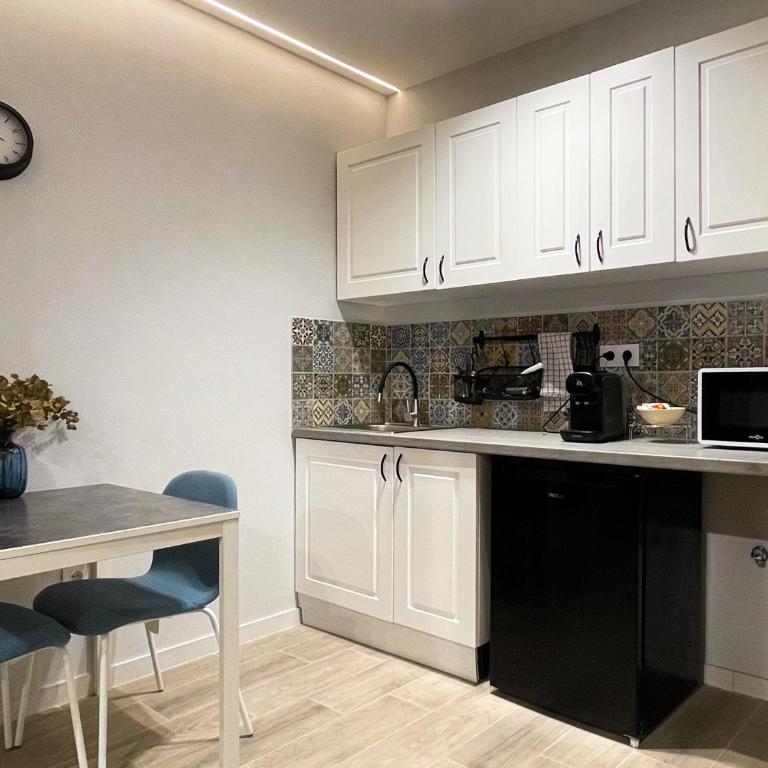 Mediterraneo Stay - Standard Double Suite - 29