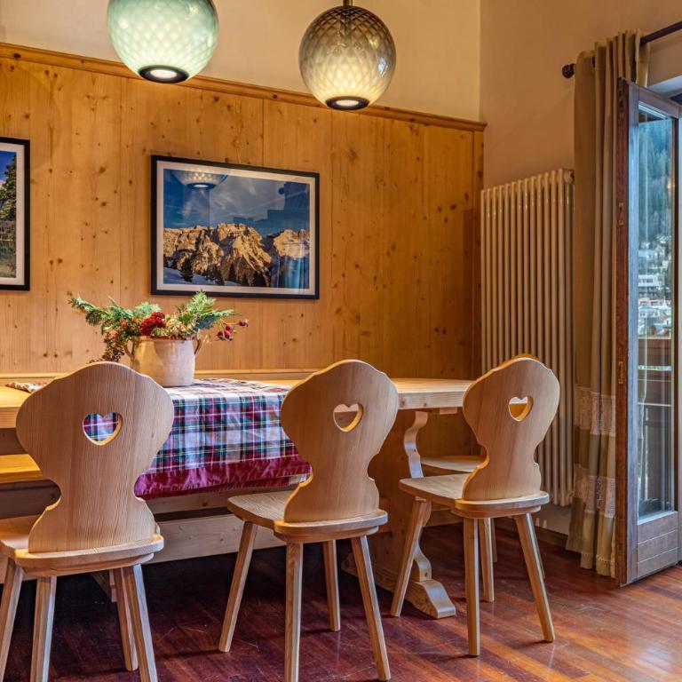 Penthouse Center Madonna di Campiglio VN - Appartamento con 2 Camere da Letto, Balcone e Terrazza - 3