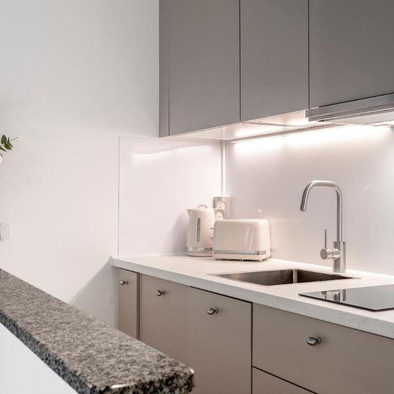 AZUR Apartment - Quiet City Center Location by the Sea - Appartement 1 Chambre - 4