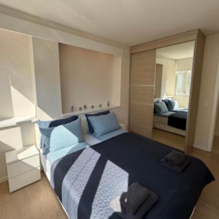 Deluxe Ferhadija Apartment - Apartman sa 2 Spavaće Sobe - 8