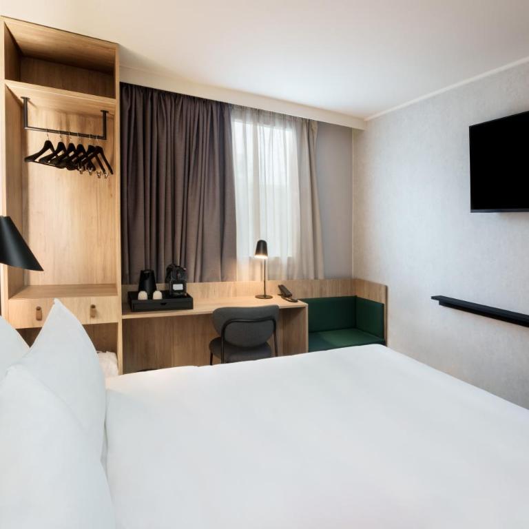 Campanile PRIME - Dijon Centre Gare - Chambre Supérieure Lit Queen-Size - 1
