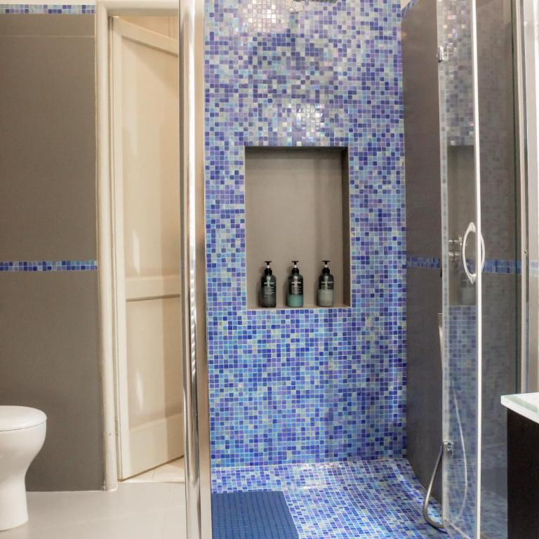 Salerno Center House- Corso Vittorio Emanuele- 2 camere- vicino Stazione - Appartamento con 2 Camere da Letto - 5