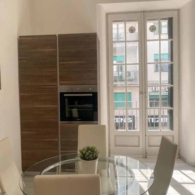 Salerno Center House- Corso Vittorio Emanuele- 2 camere- vicino Stazione - Appartamento con 2 Camere da Letto - 15