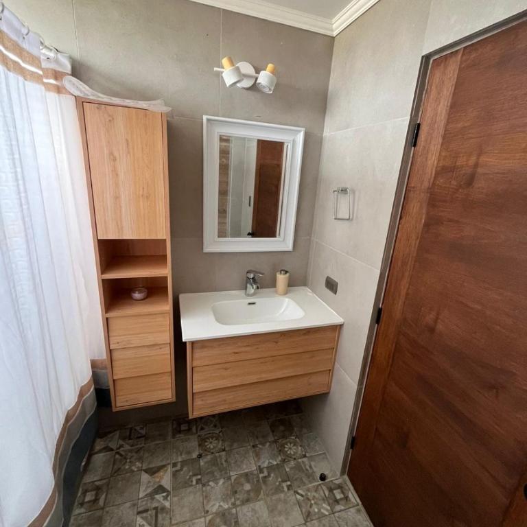 Casa Amplia en Pichilemu a 5 min de Punta de Lobos - Four-Bedroom Vacation Home - 10