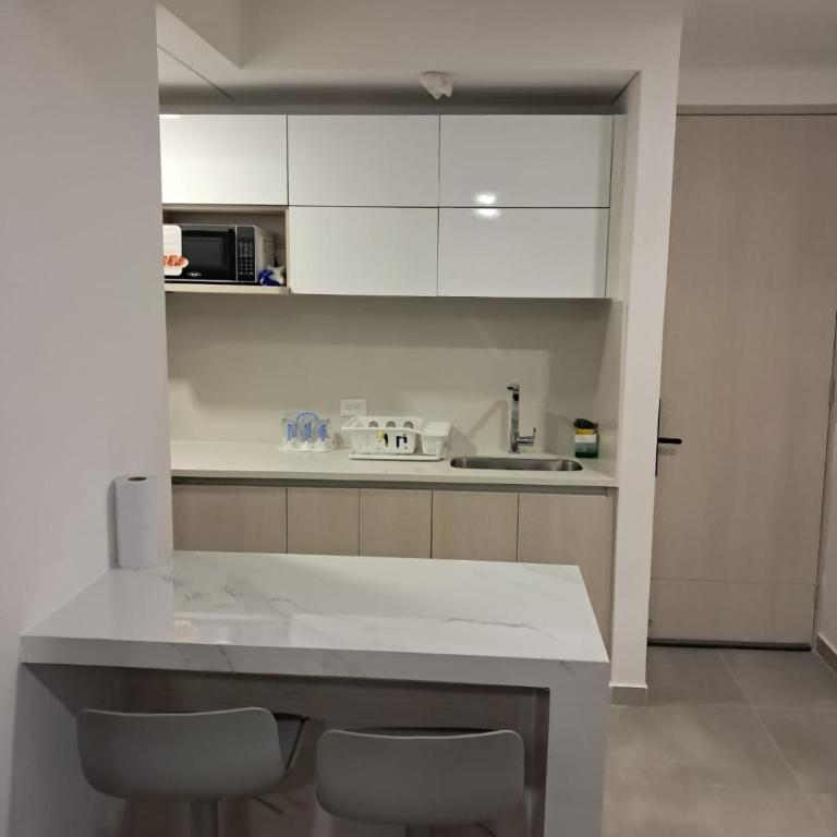 Ruf Suites - Spacious and Modern - Two-Bedroom Apartment - 14