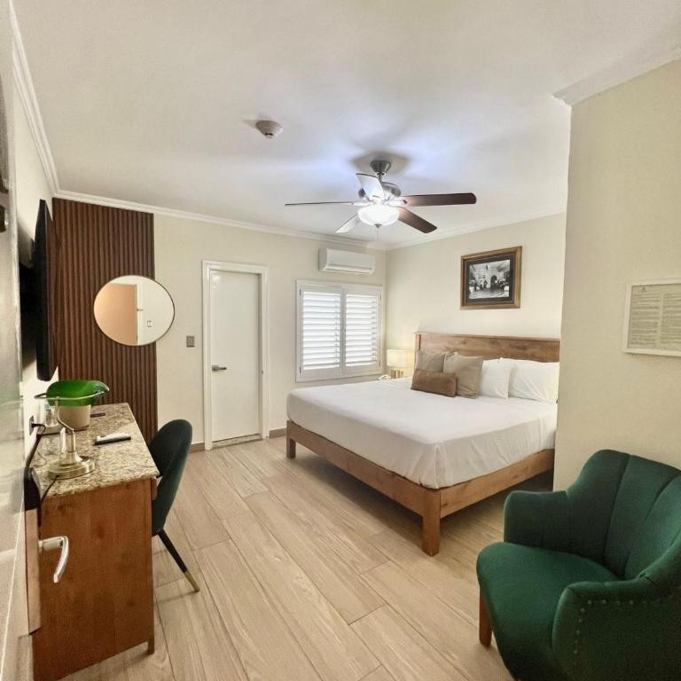 Hotel Caesars - King Room - 3
