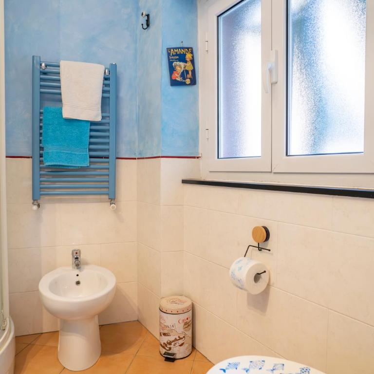Romantic Sea View Flat in Genova - Appartamento con 1 Camera da Letto - 65